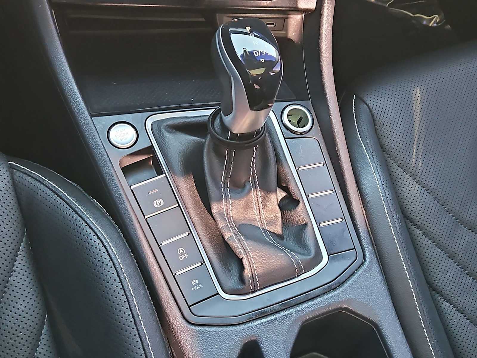 Thumbnail: 2023 Volkswagen Jetta - 32