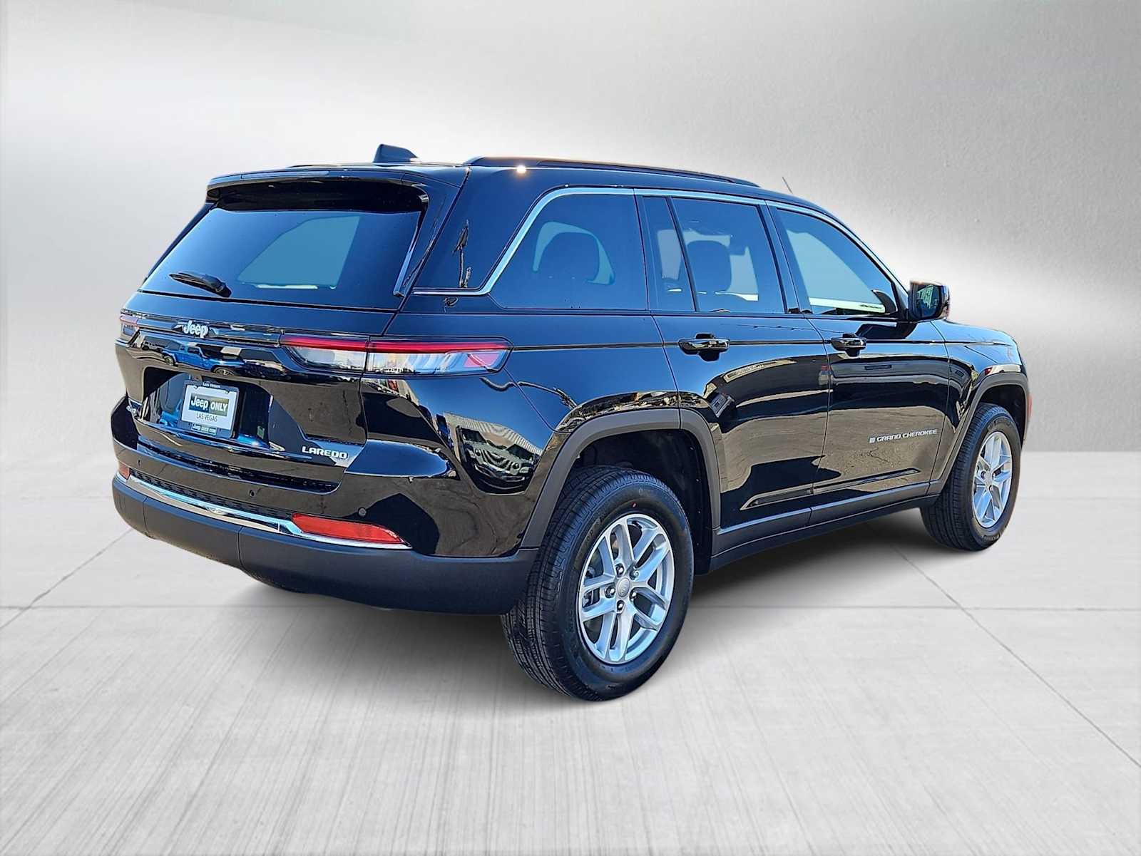 Thumbnail: 2026 Jeep Grand Cherokee - 8
