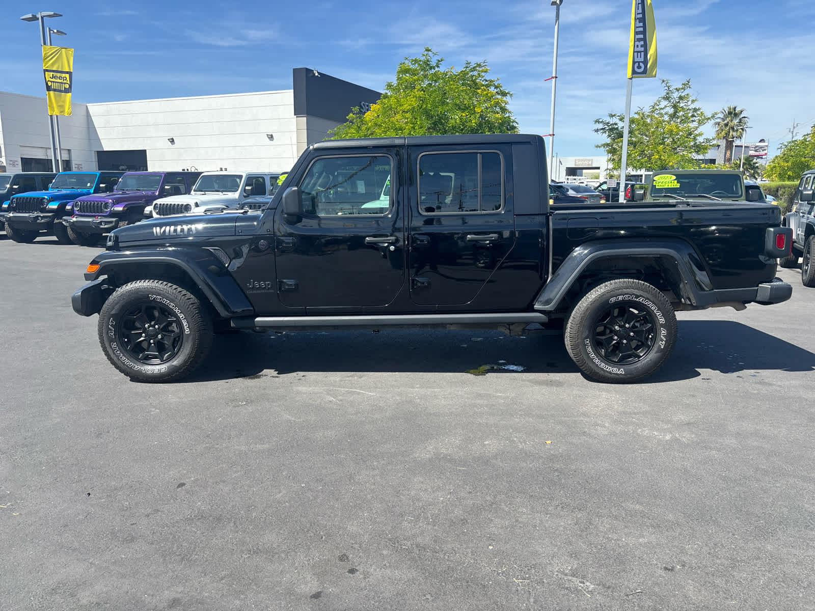 Thumbnail: 2022 Jeep Gladiator - 16