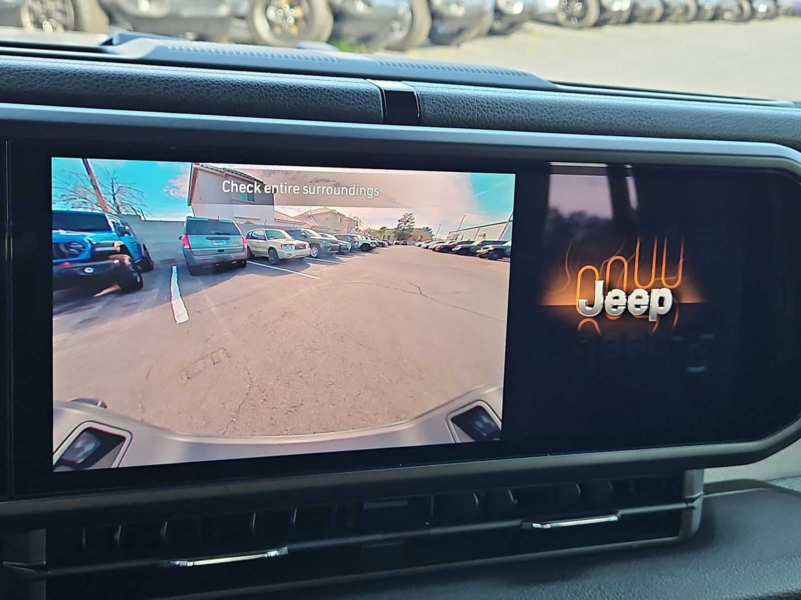 Thumbnail: 2026 Jeep Gladiator - 27