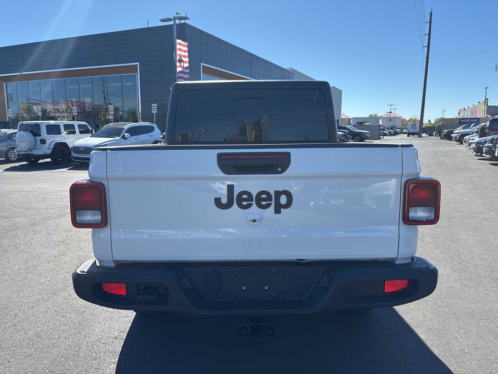 Thumbnail: 2022 Jeep Gladiator - 6