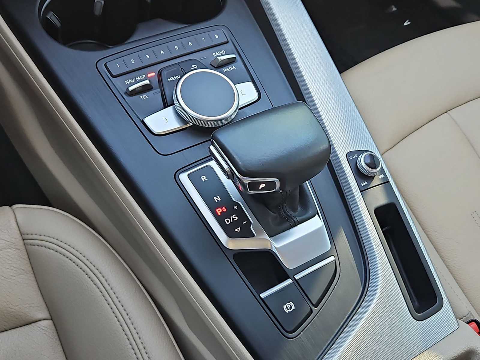 Thumbnail: 2018 Audi A4 - 32