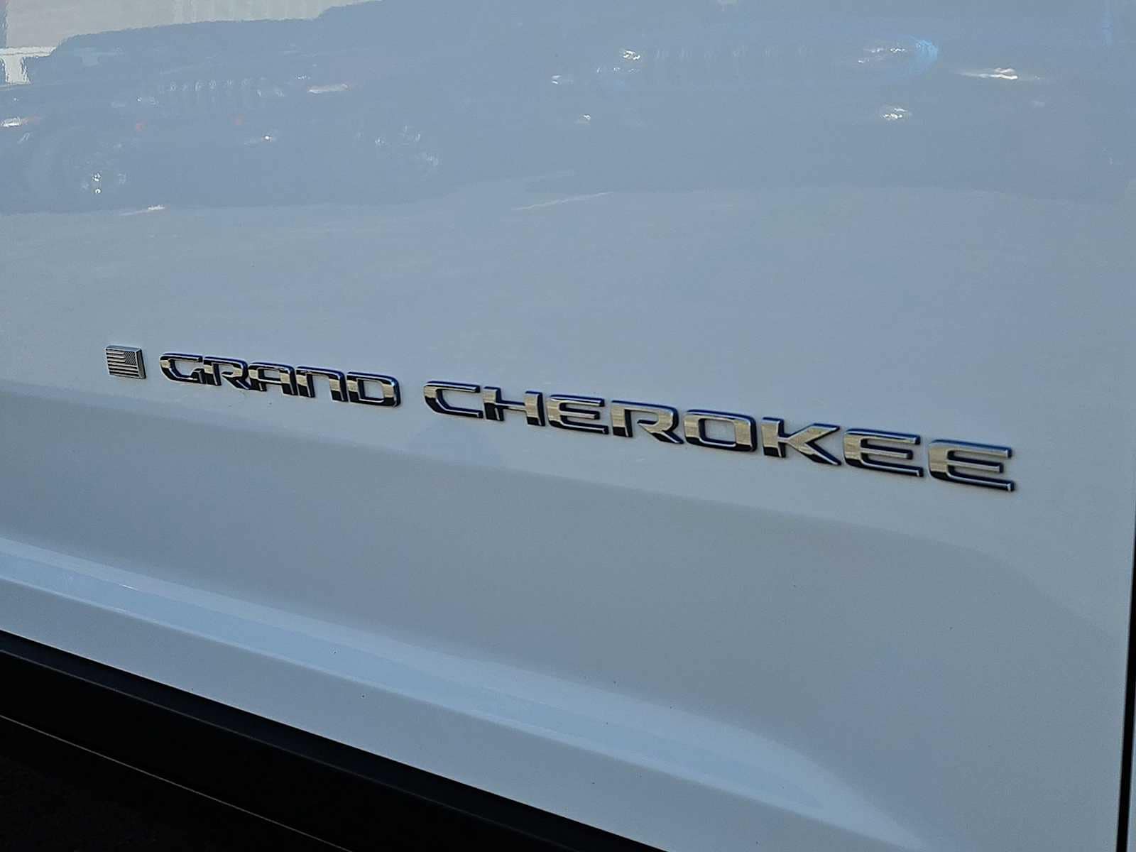 Thumbnail: 2022 Jeep Grand Cherokee - 13