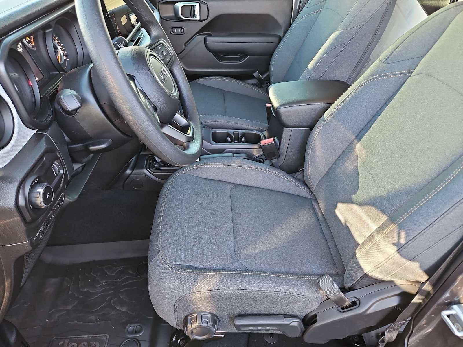 Thumbnail: 2026 Jeep Wrangler - 16