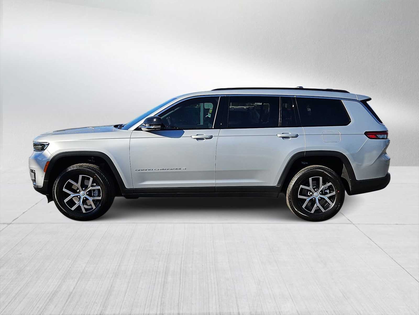 Thumbnail: 2025 Jeep Grand Cherokee - 5