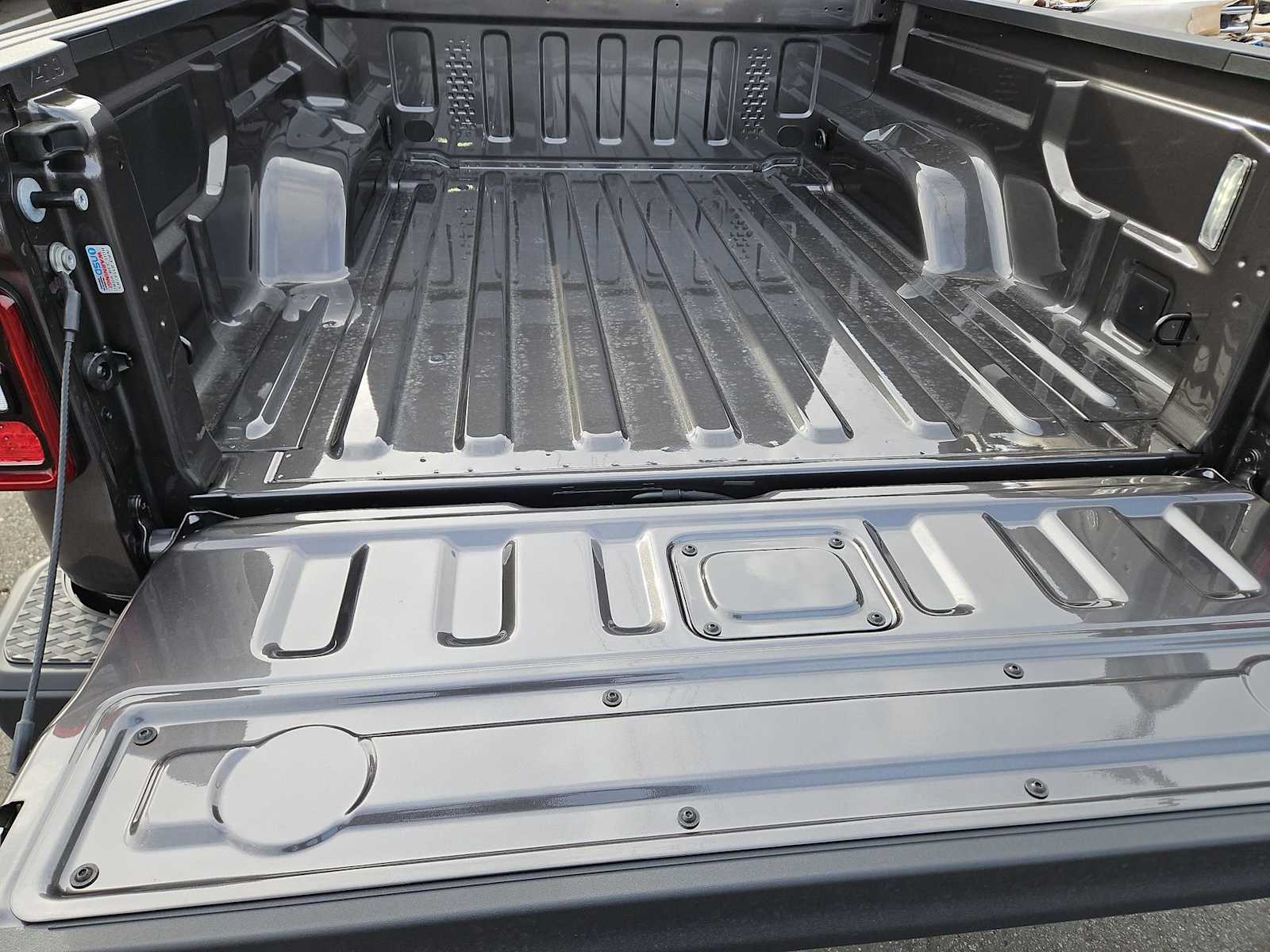 Thumbnail: 2026 Jeep Gladiator - 31