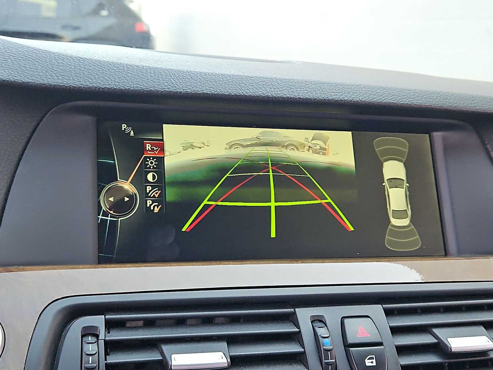 Thumbnail: 2013 BMW 5 Series - 27