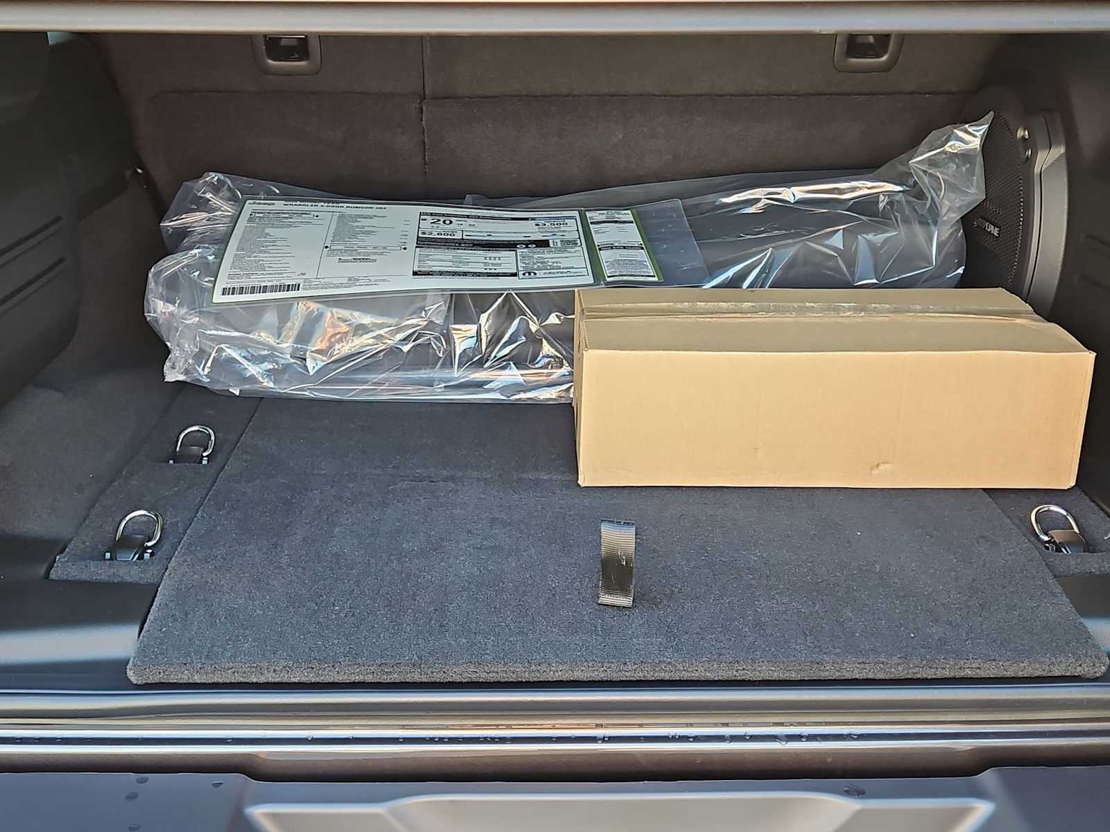 Thumbnail: 2025 Jeep Wrangler - 32