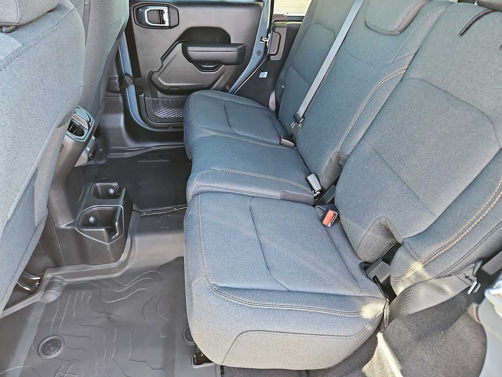 Thumbnail: 2026 Jeep Wrangler - 18