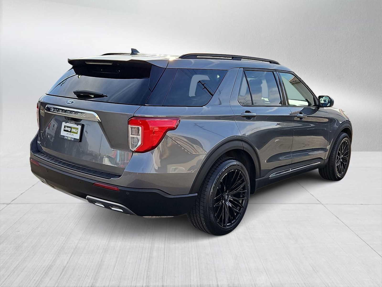Thumbnail: 2021 Ford Explorer - 15