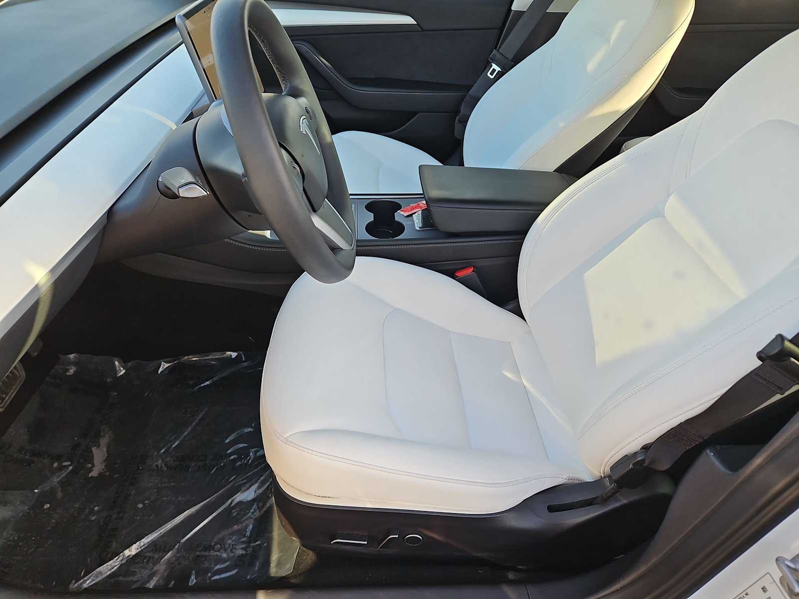 Thumbnail: 2023 Tesla Model 3 - 16