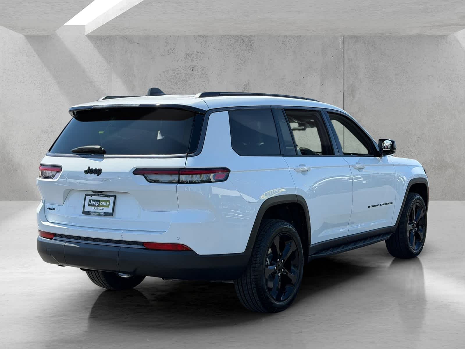 Thumbnail: 2026 Jeep Grand Cherokee L - 5