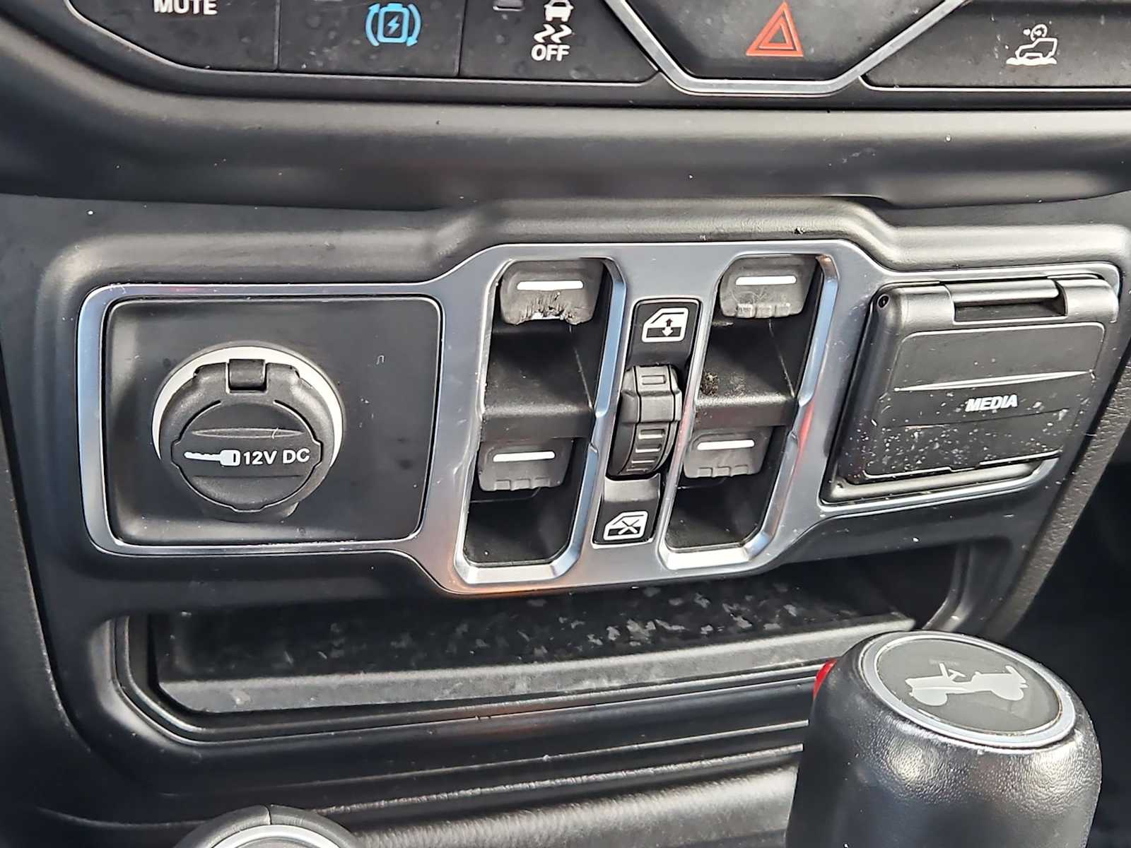 Thumbnail: 2021 Jeep Wrangler - 30