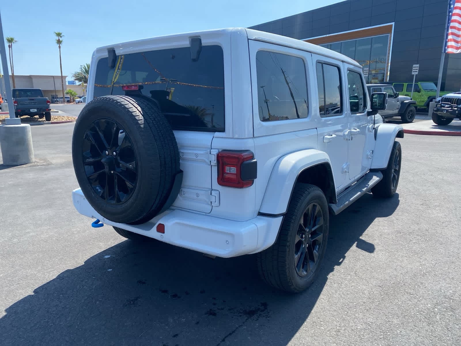 Thumbnail: 2021 Jeep Wrangler - 6