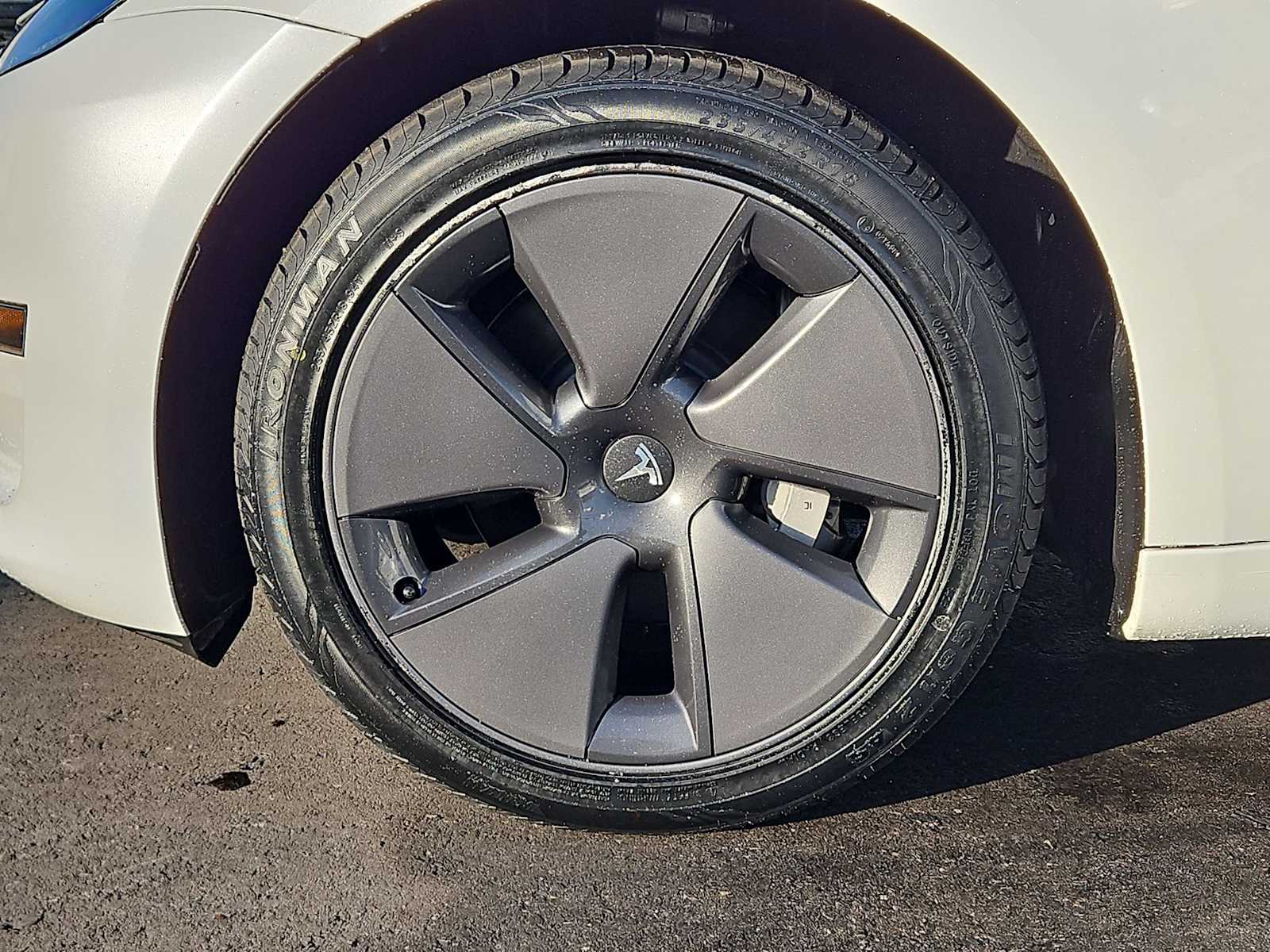 Thumbnail: 2023 Tesla Model 3 - 13