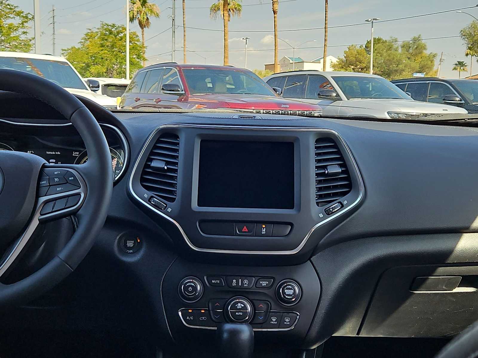 Thumbnail: 2022 Jeep Cherokee - 26