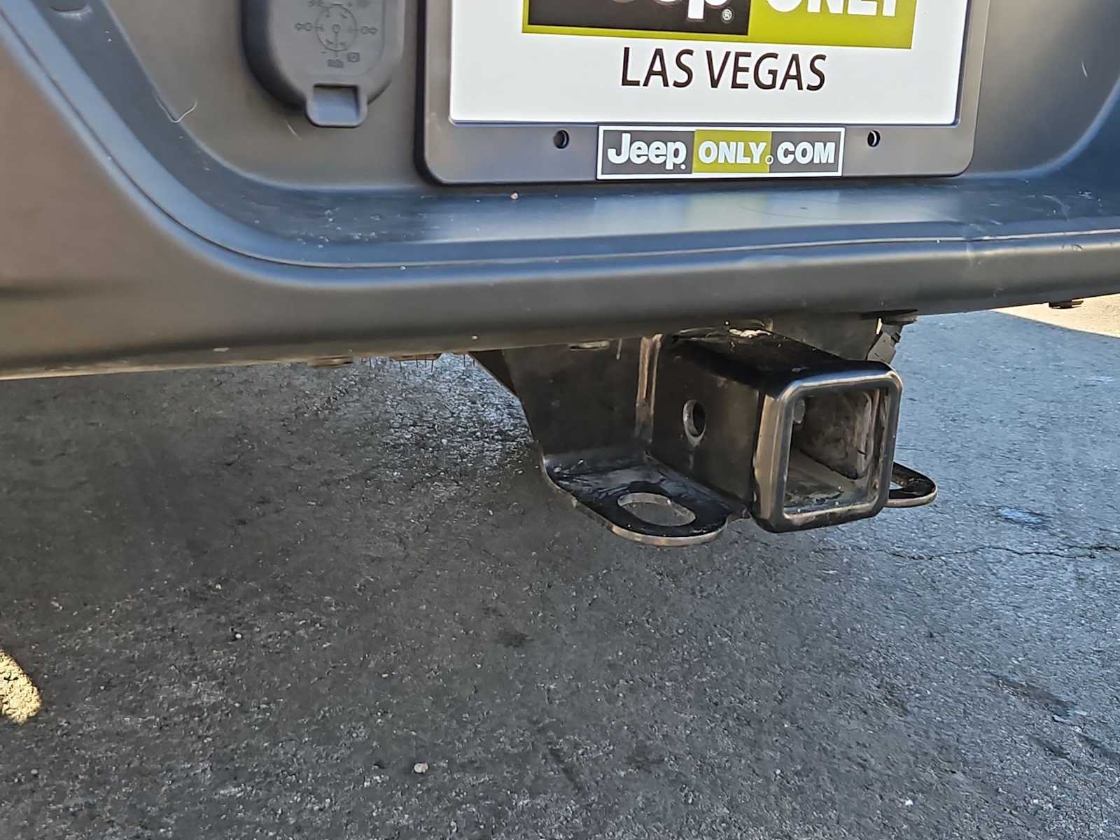 Thumbnail: 2022 Jeep Gladiator - 32