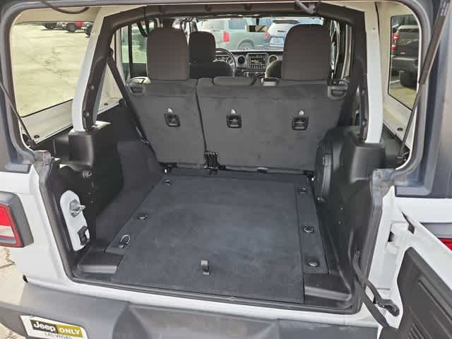 Thumbnail: 2021 Jeep Wrangler - 33