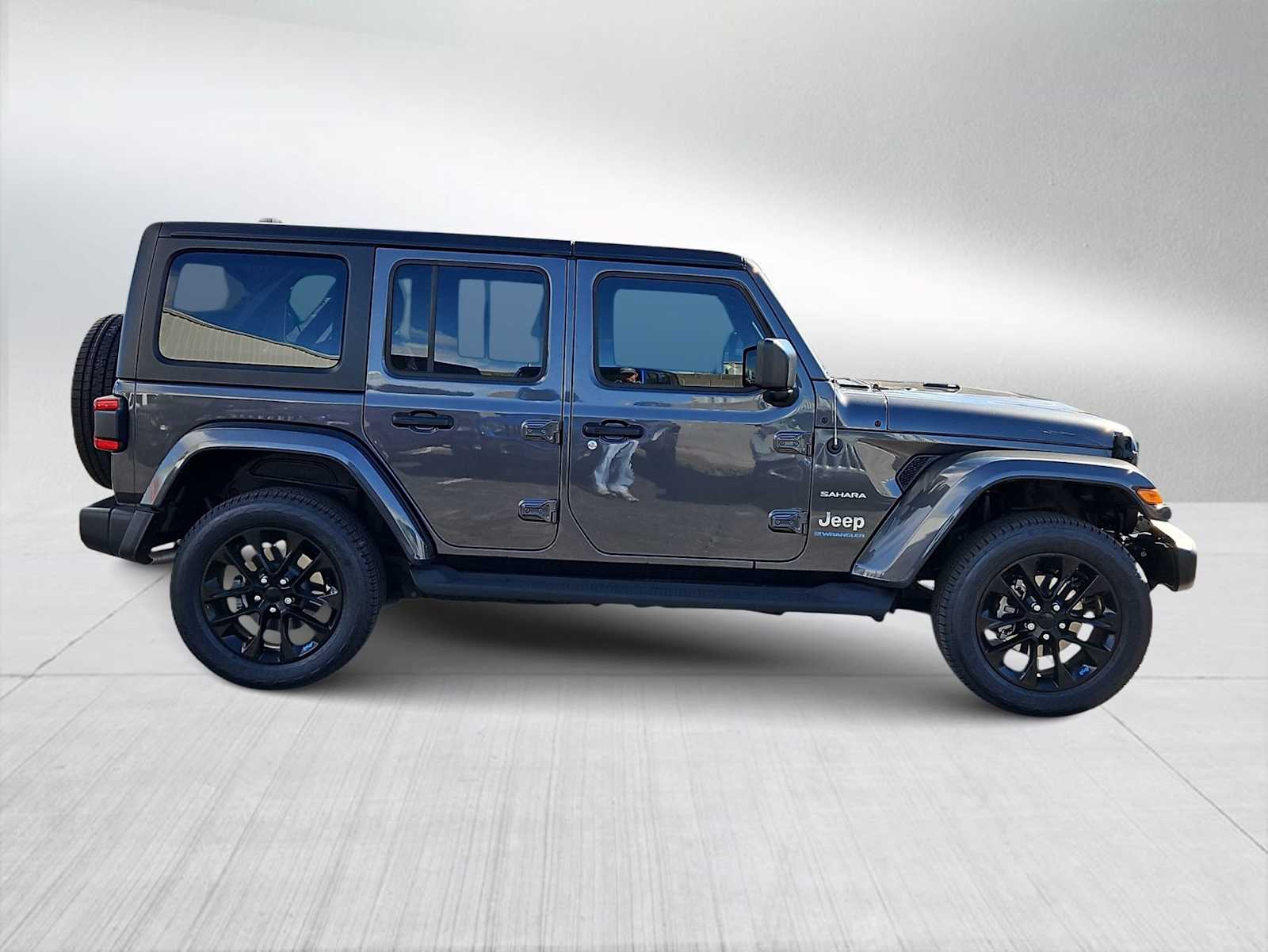 Thumbnail: 2023 Jeep Wrangler - 9