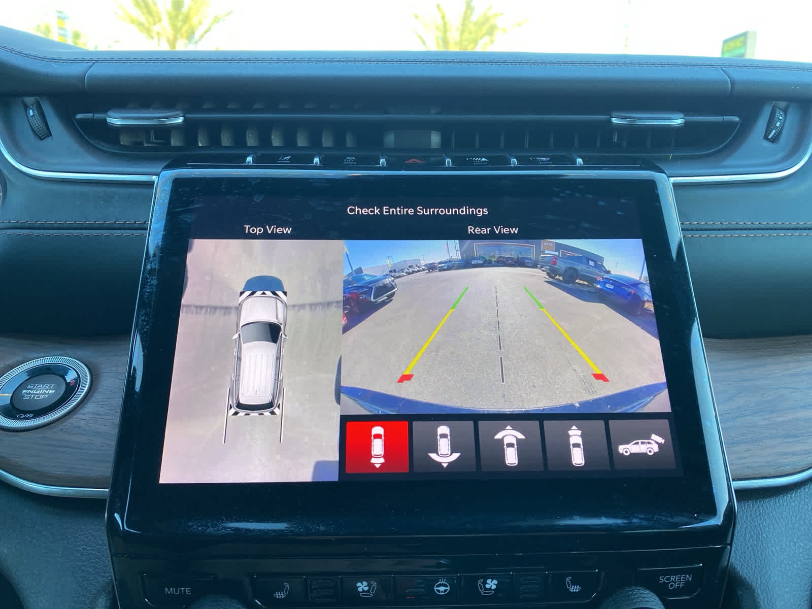 Thumbnail: 2022 Jeep Grand Cherokee - 11