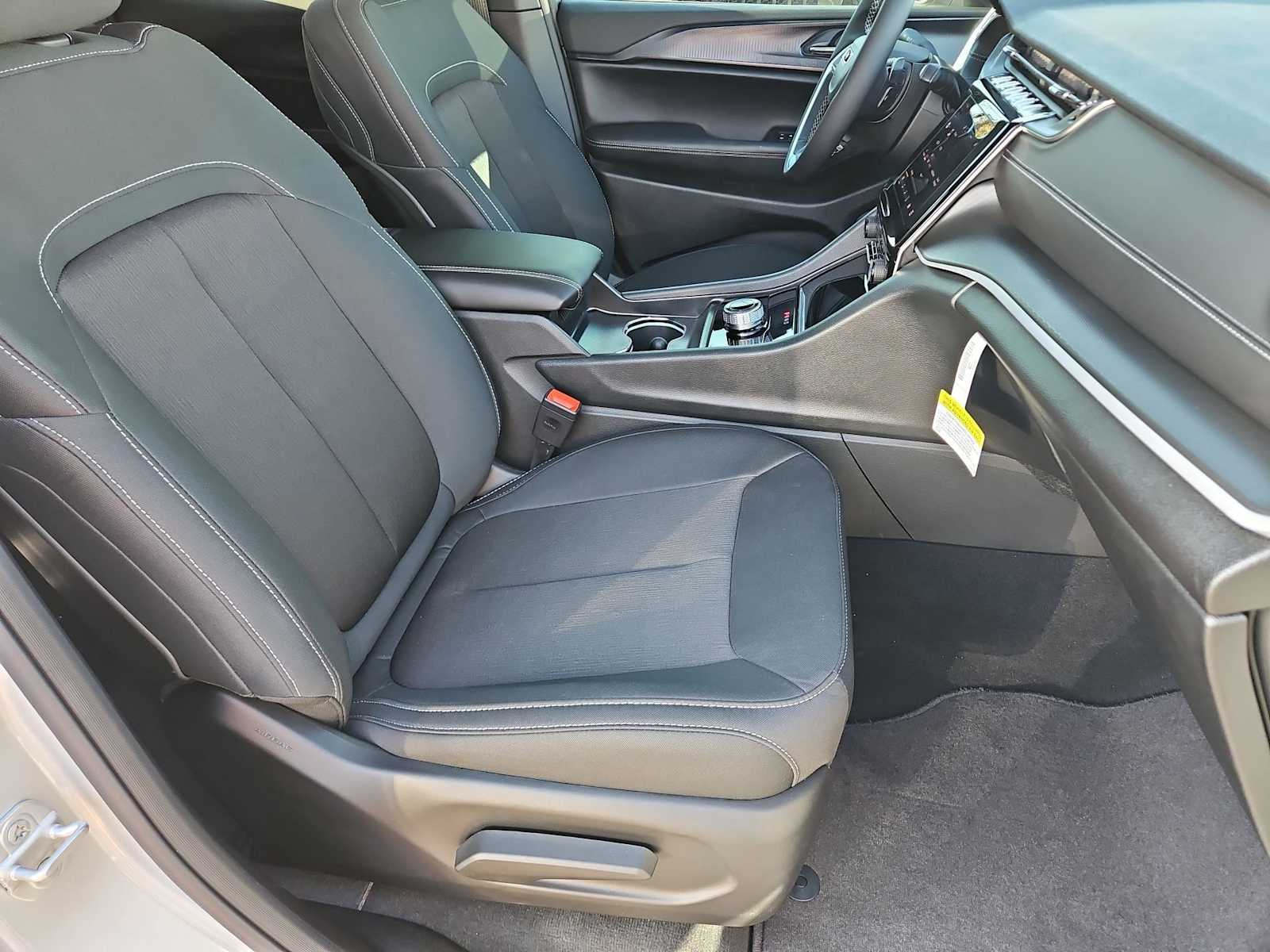 Thumbnail: 2026 Jeep Grand Cherokee - 22