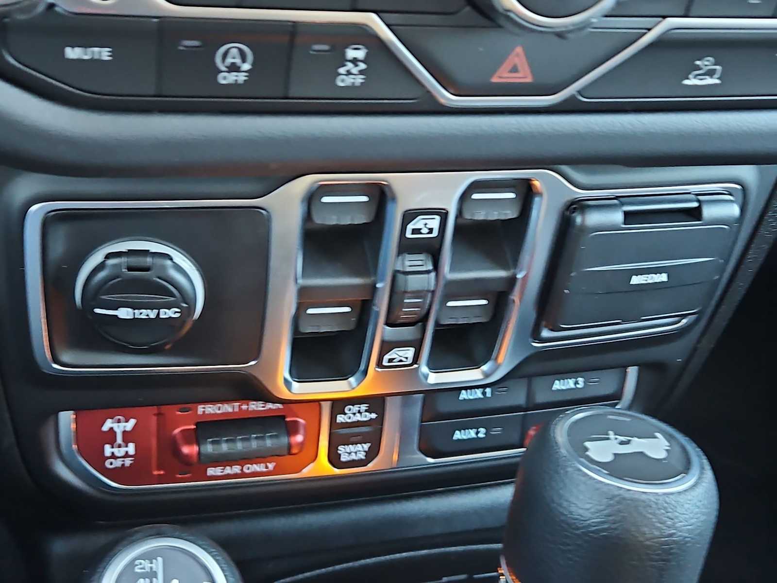 Thumbnail: 2026 Jeep Wrangler - 28