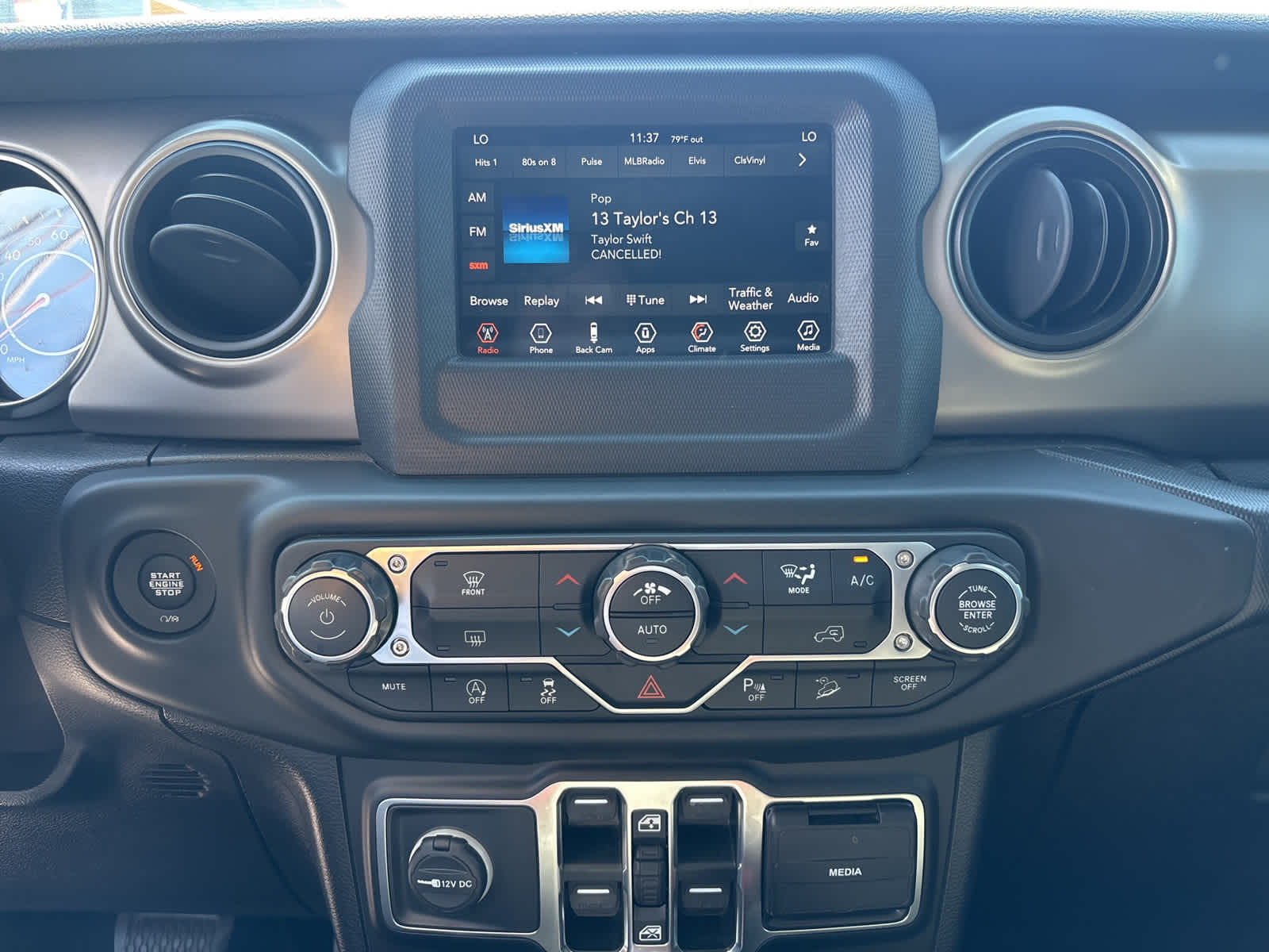 Thumbnail: 2021 Jeep Wrangler - 13