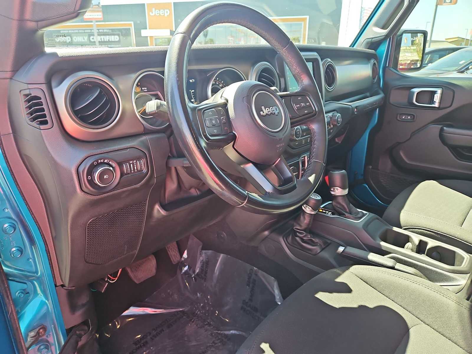 Thumbnail: 2020 Jeep Wrangler - 10