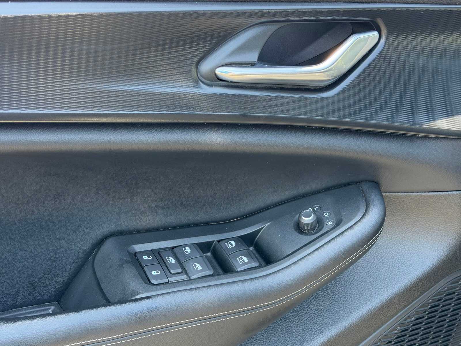 Thumbnail: 2024 Jeep Grand Cherokee - 10