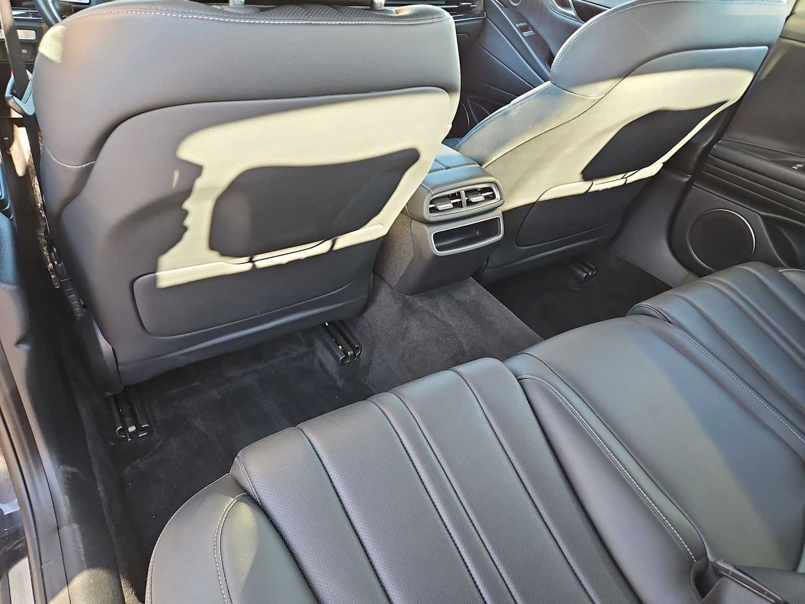 Thumbnail: 2023 Genesis G80 - 17