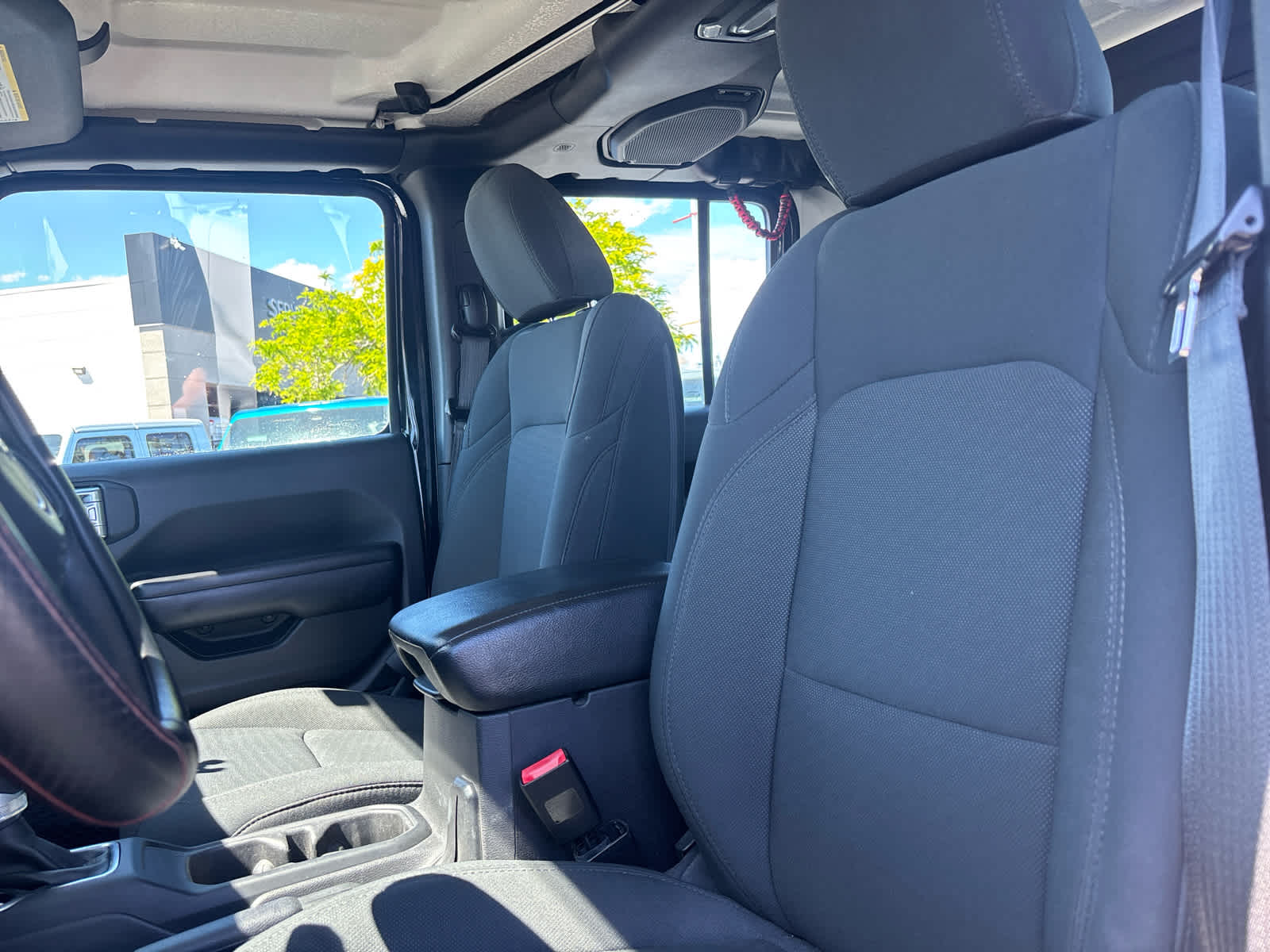 Thumbnail: 2021 Jeep Gladiator - 32