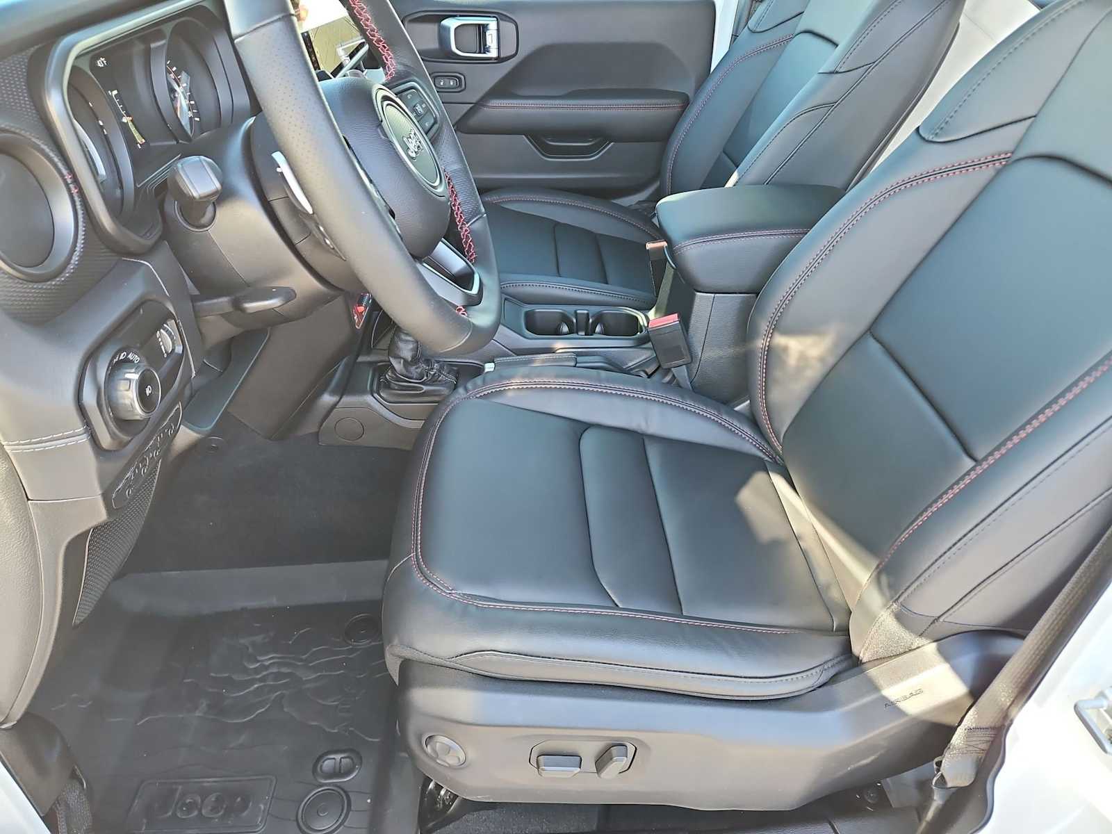 Thumbnail: 2026 Jeep Wrangler - 16