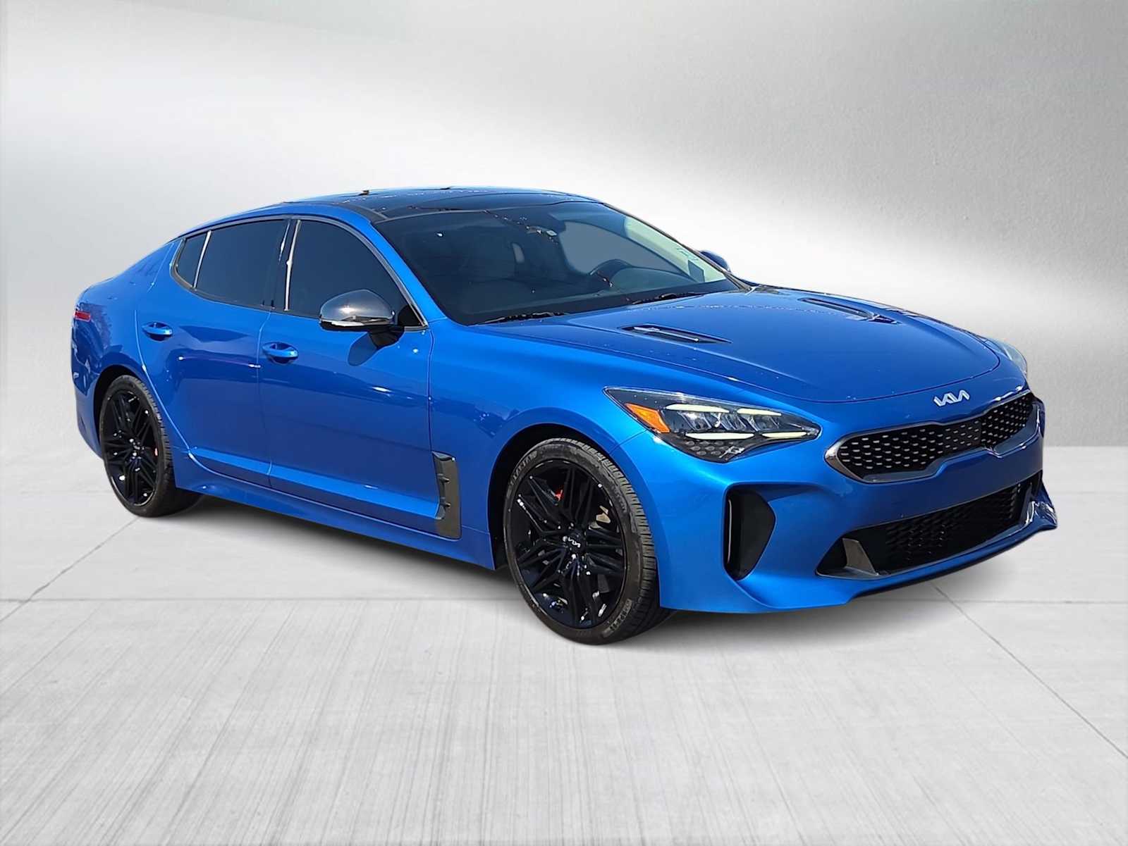 2022 Kia Stinger GT1 photo 2