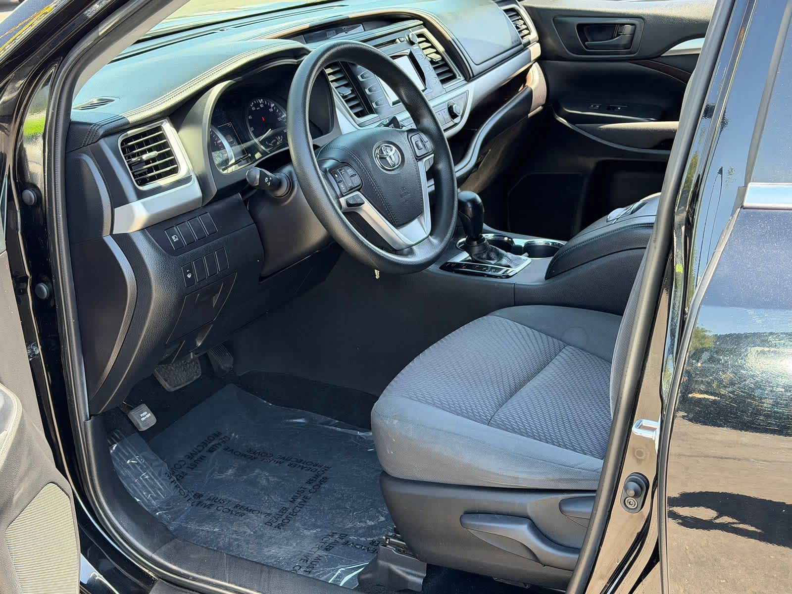 Thumbnail: 2019 Toyota Highlander - 9