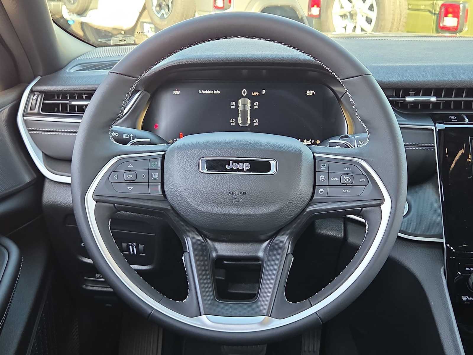 Thumbnail: 2025 Jeep Grand Cherokee - 23