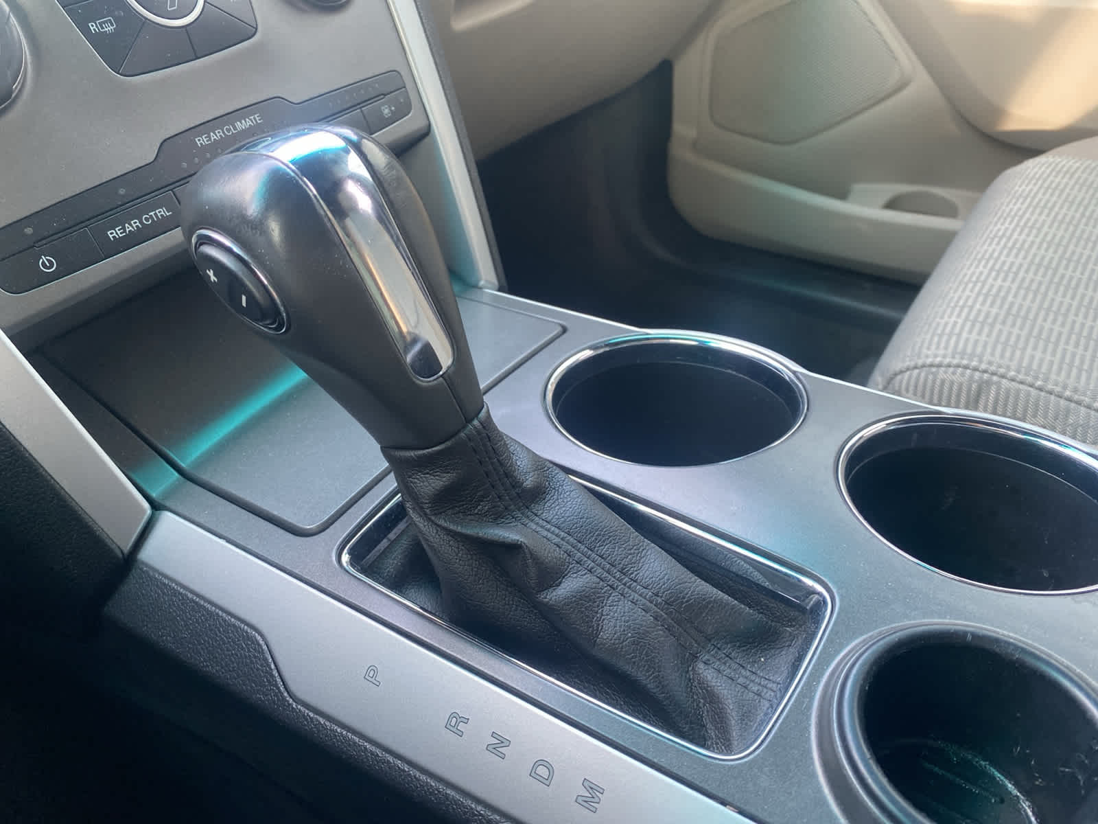 Thumbnail: 2013 Ford Explorer - 12