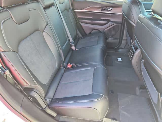 Thumbnail: 2026 Jeep Grand Cherokee - 20
