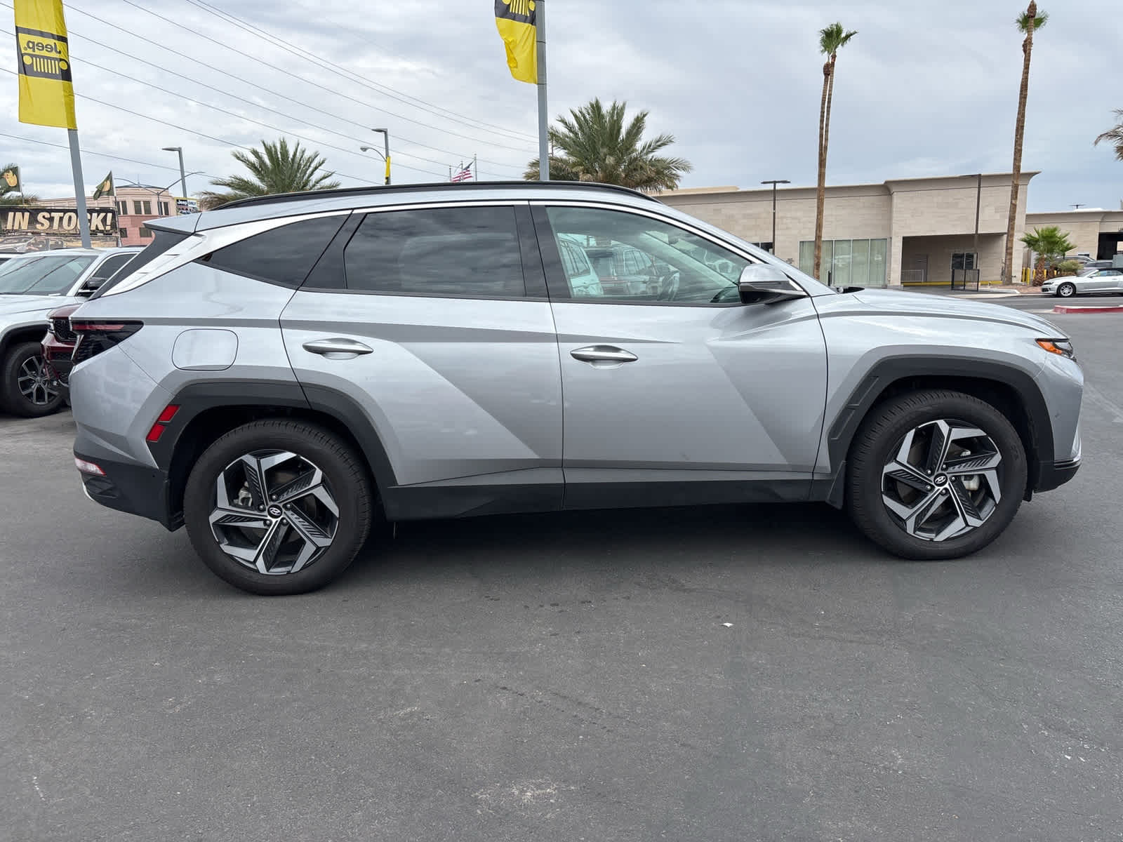 Thumbnail: 2022 Hyundai Tucson - 4