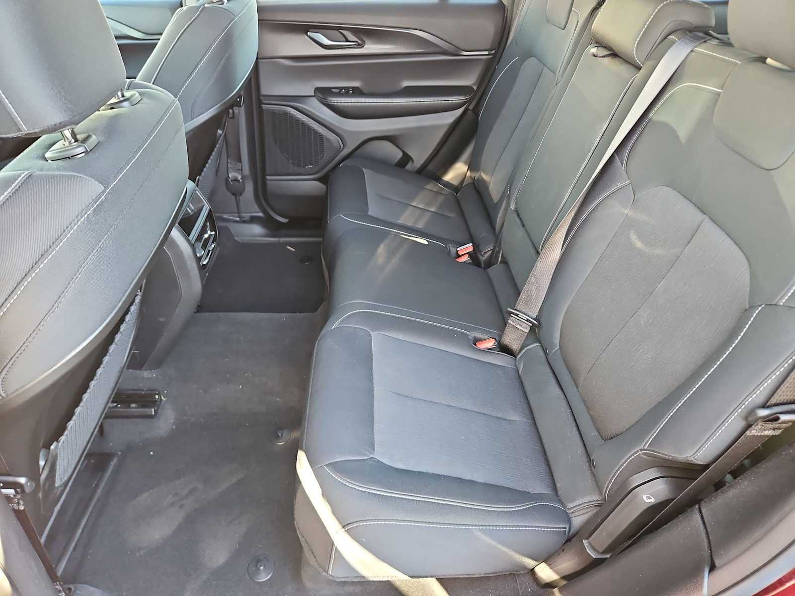 Thumbnail: 2025 Jeep Grand Cherokee - 21