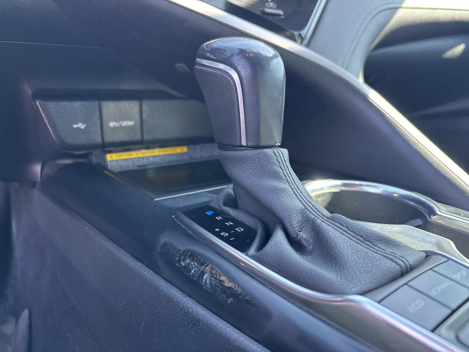 Thumbnail: 2020 Toyota Camry - 16