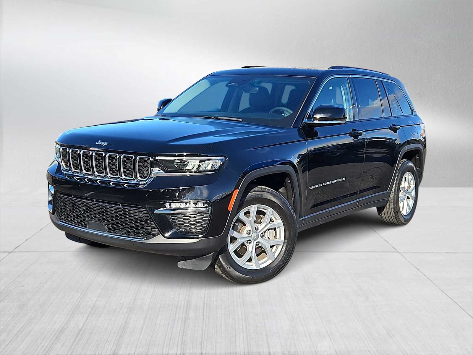Thumbnail: 2023 Jeep Grand Cherokee - 1