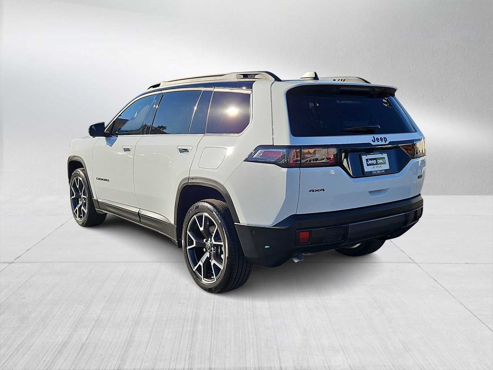 Thumbnail: 2026 Jeep Cherokee - 6