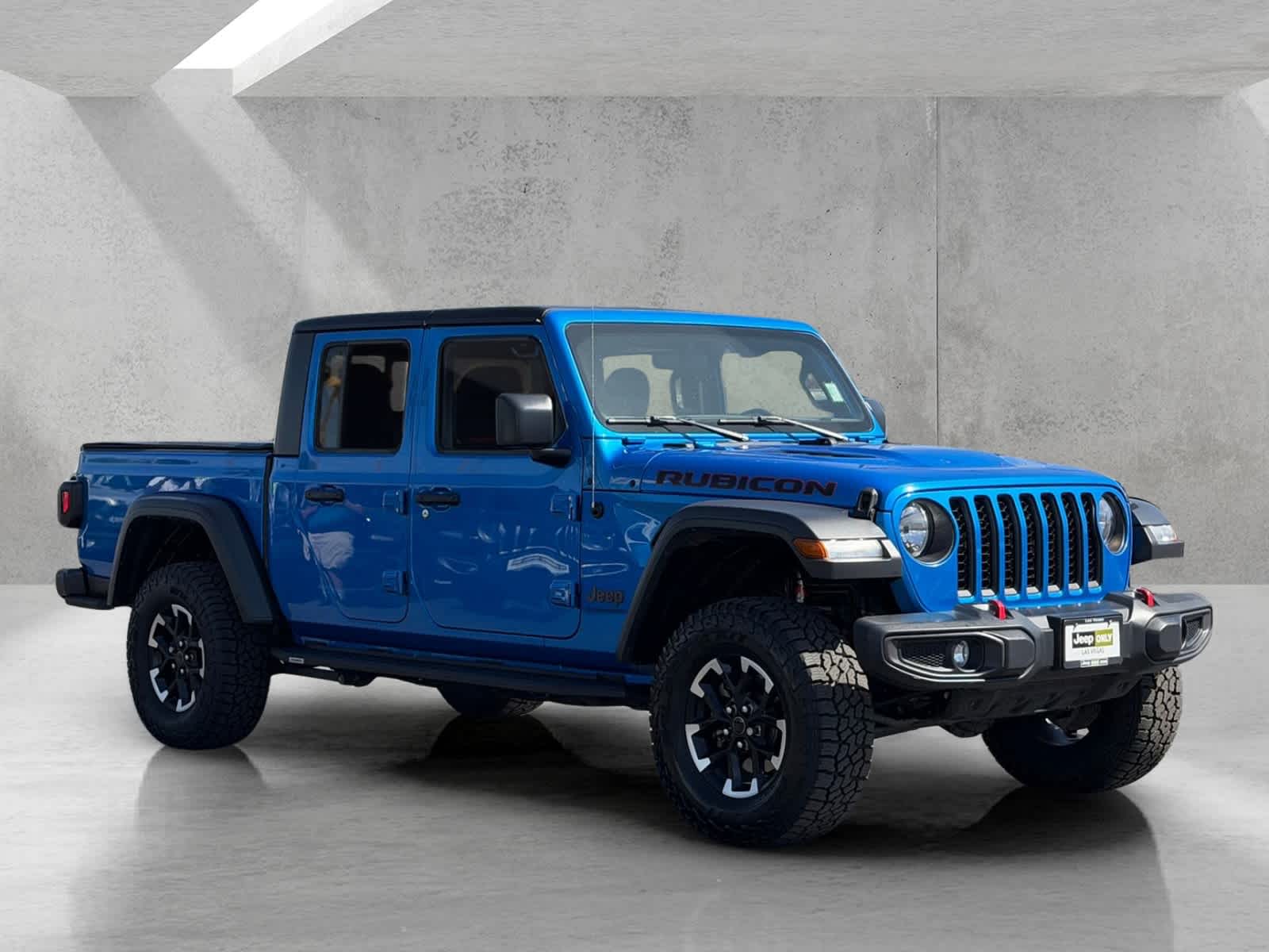 Thumbnail: 2023 Jeep Gladiator - 8
