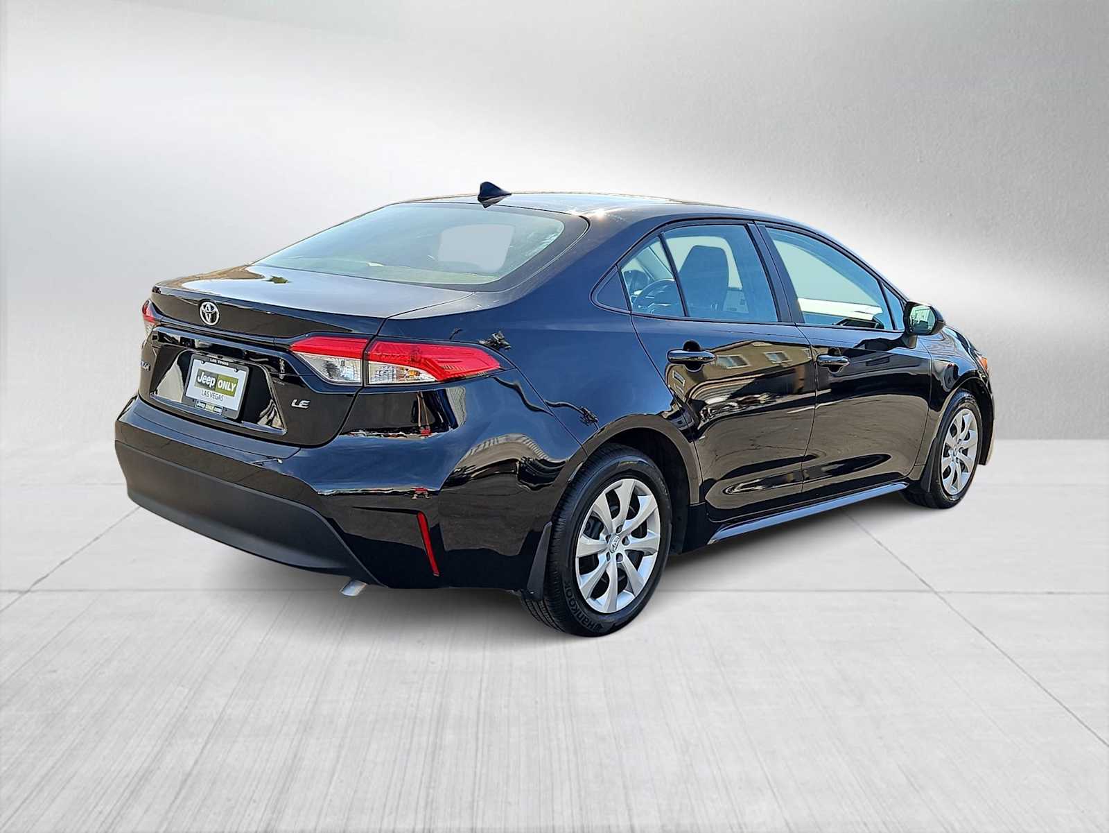 Thumbnail: 2025 Toyota Corolla - 8