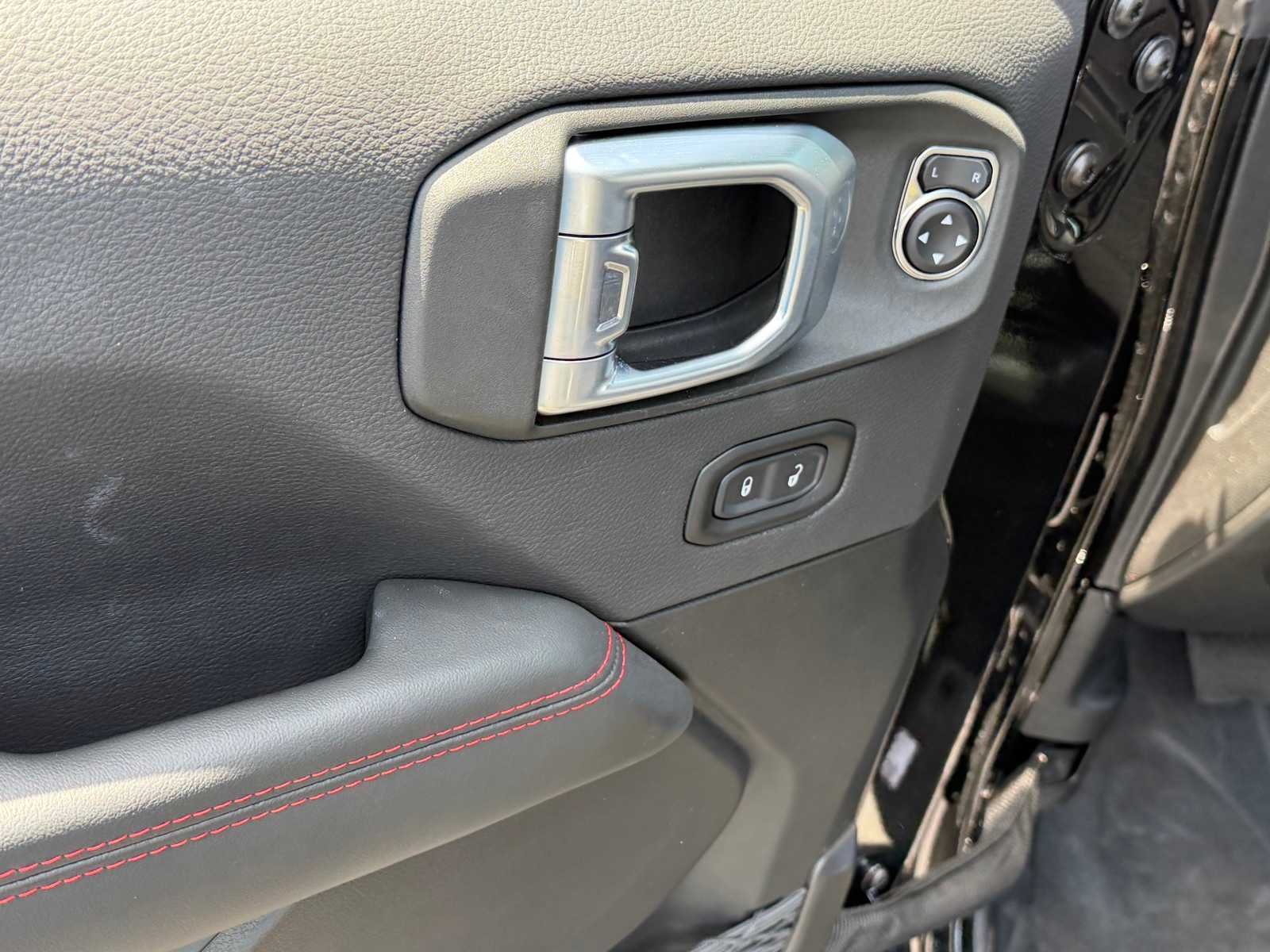 Thumbnail: 2026 Jeep Wrangler - 10