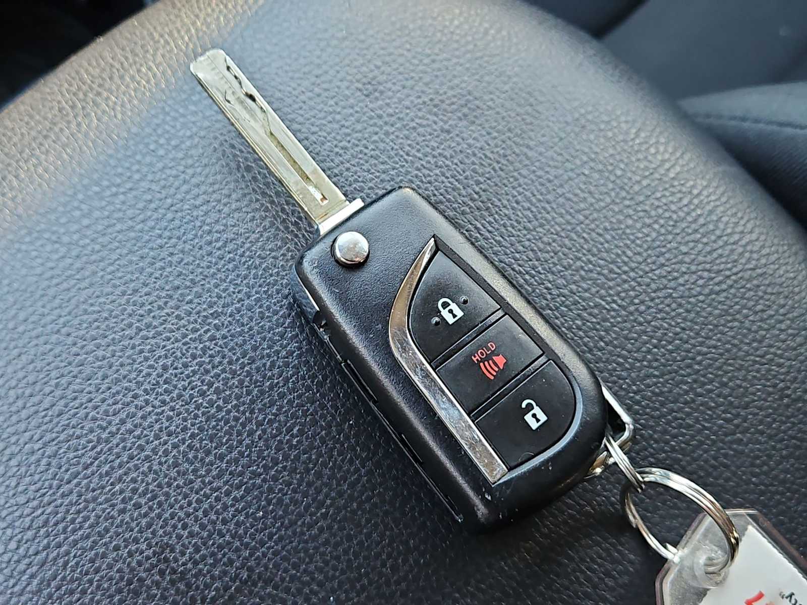 Thumbnail: 2024 Toyota RAV4 - 32