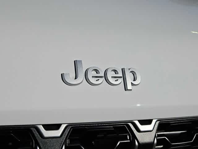 Thumbnail: 2026 Jeep Grand Cherokee - 12