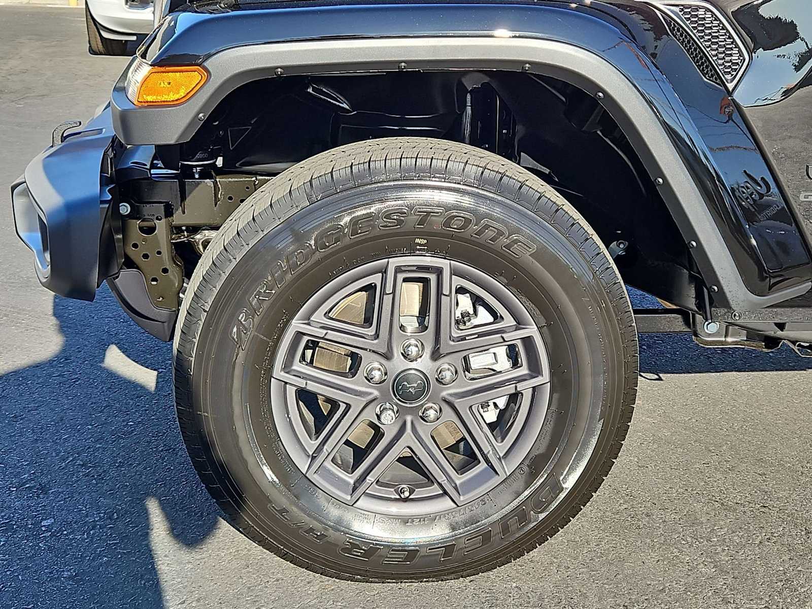 Thumbnail: 2025 Jeep Gladiator - 12