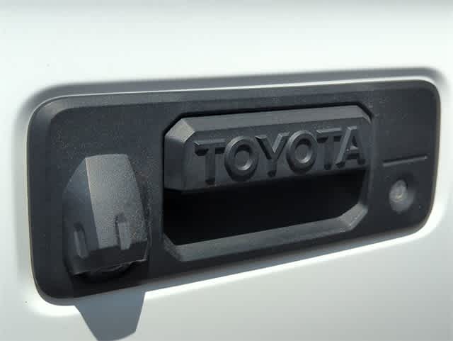 2019 Toyota Tacoma SR5 12