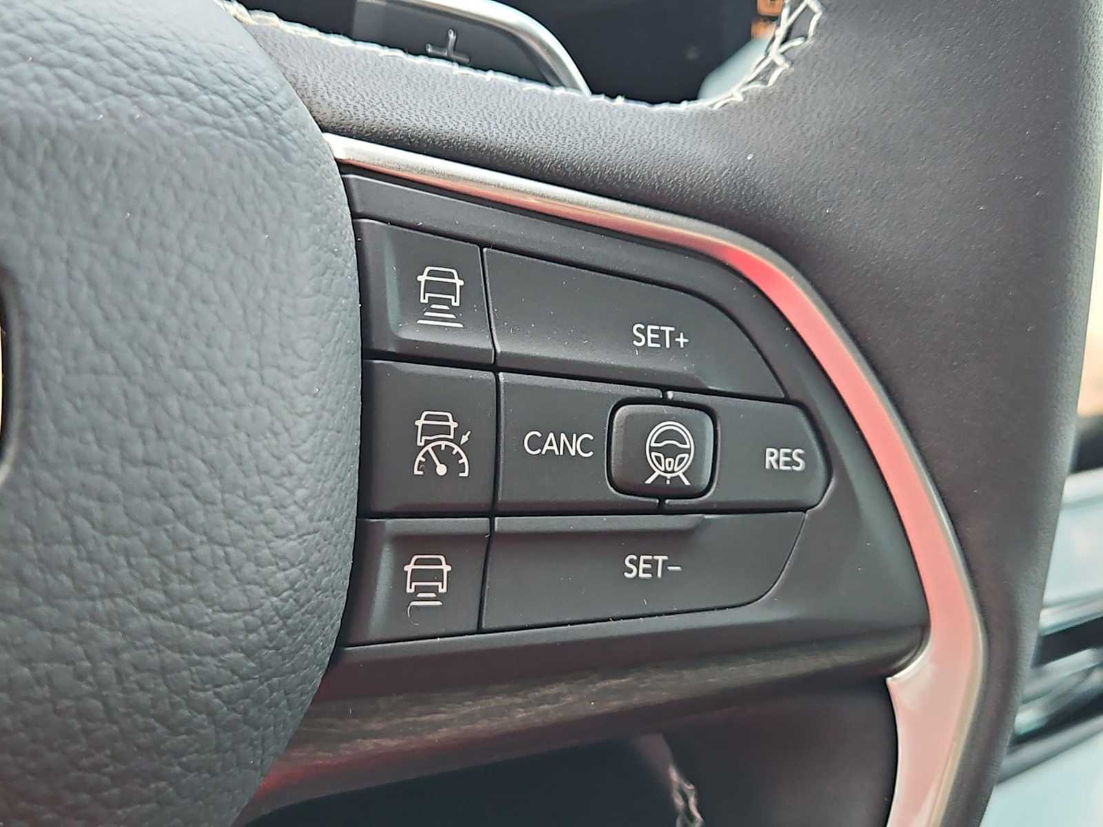 Thumbnail: 2026 Jeep Grand Cherokee - 25